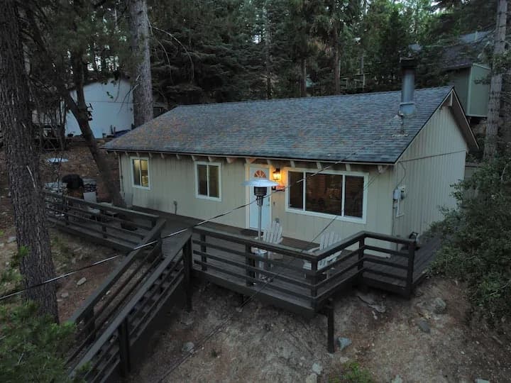 Sunshine Peak cabin in Twin Peaks